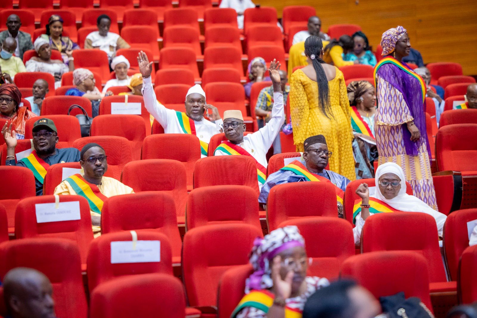 Clôture de la session ordinaire d'avril 2025 du CNT : Plus de 40 lois adoptées et révision à l'unanimité des indemnités des membres